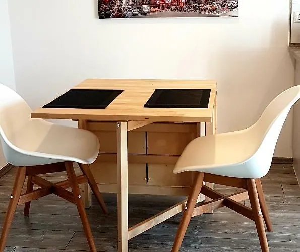 Zwei Schicke Mit Parkplatz * كولونيا