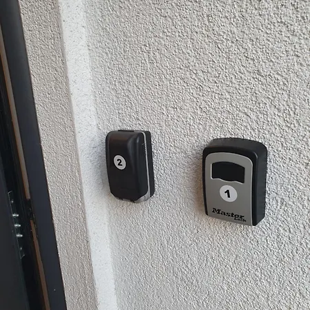 Zwei Schicke Mit Parkplatz アパート ケルン