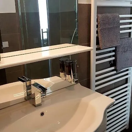 Zwei Schicke Mit Parkplatz * 科隆