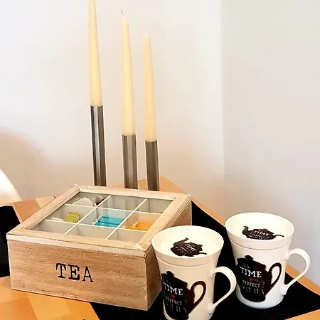 Zwei Schicke Mit Parkplatz アパート