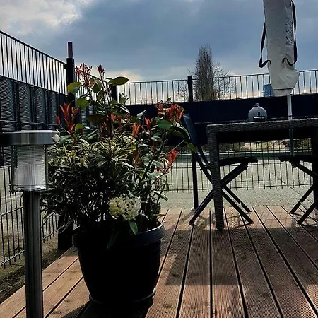 Zwei Schicke Mit Parkplatz * Kolín nad Rýnem
