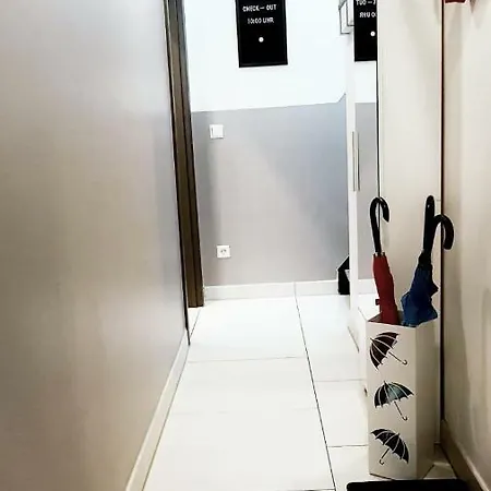 Zwei Schicke Mit Parkplatz *