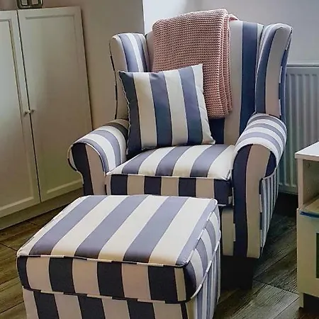 アパート Zwei Schicke Mit Parkplatz ケルン