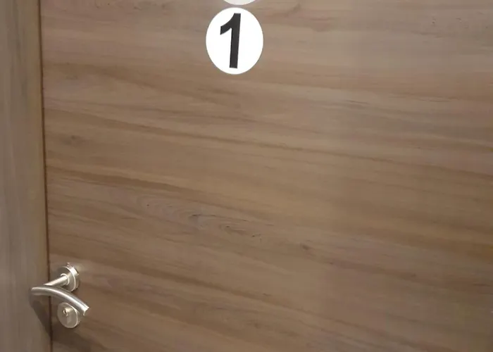 Appartement Zwei Schicke Mit Parkplatz