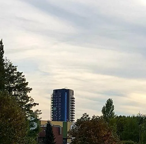 Zwei Schicke Mit Parkplatz