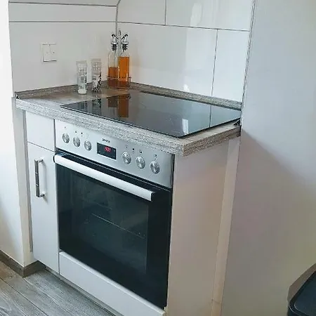 דירה Zwei Schicke Mit Parkplatz קלן