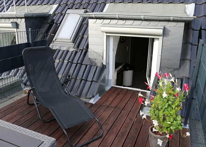 Zwei Schicke Mit Parkplatz *